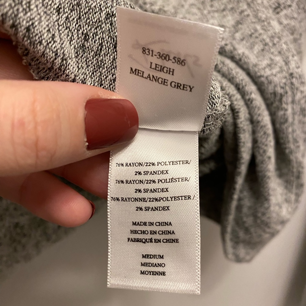 Rails Soft Flowy Long Sleeve Solid Grey V-Neck To… - image 8